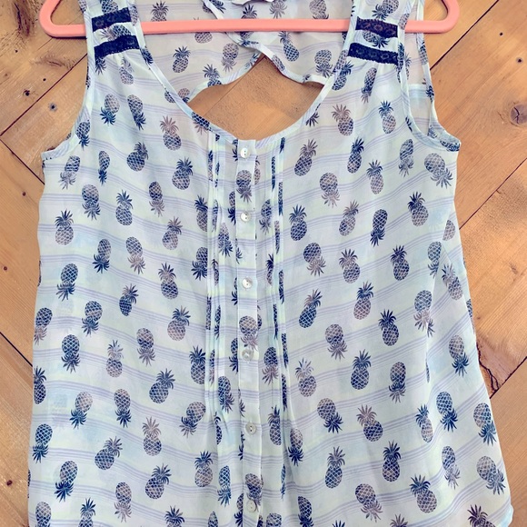 Reitmans sleeveless blouse - Picture 1 of 3